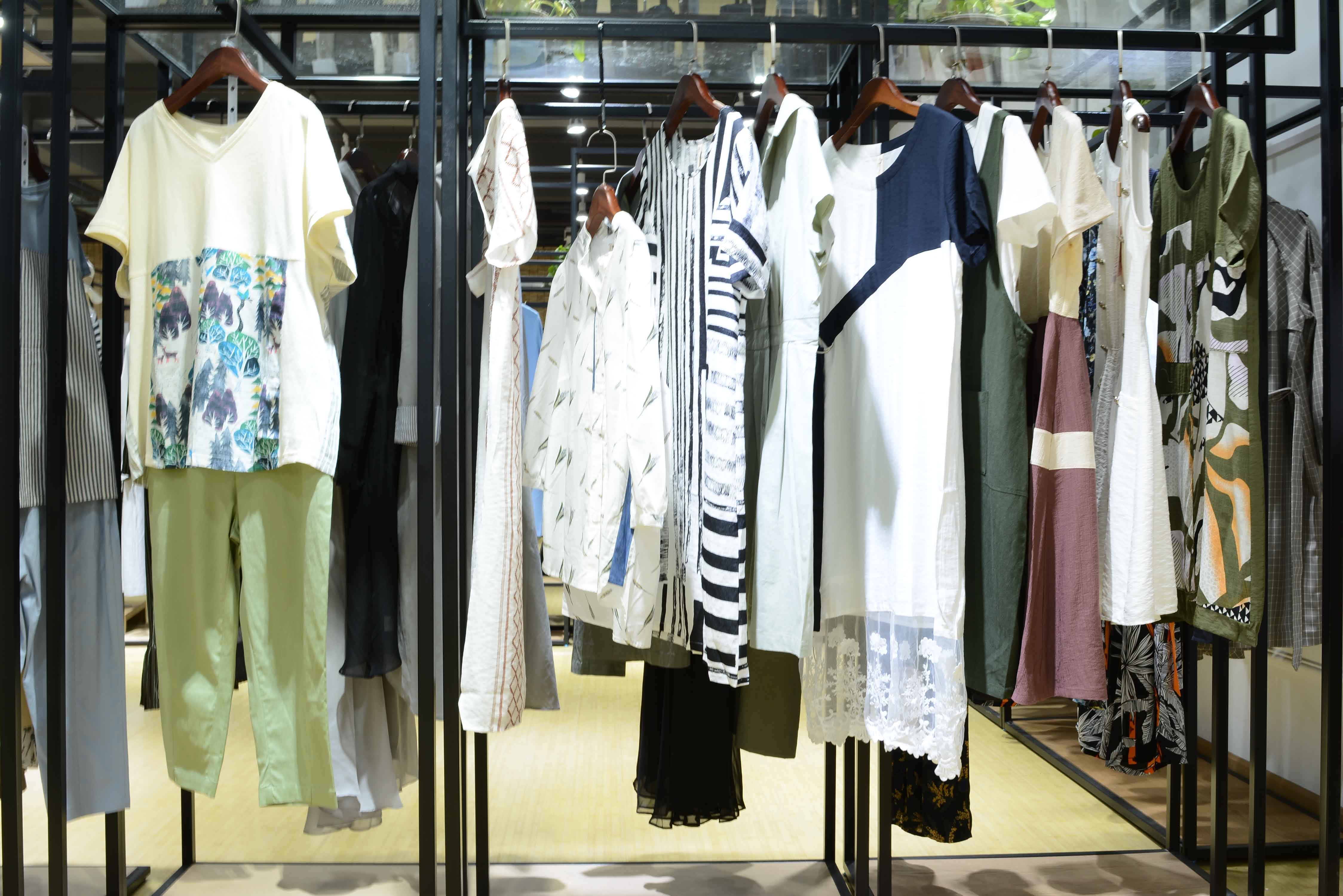 女装实体店进货怎么防止被忽悠?服装批发商谎言解密
