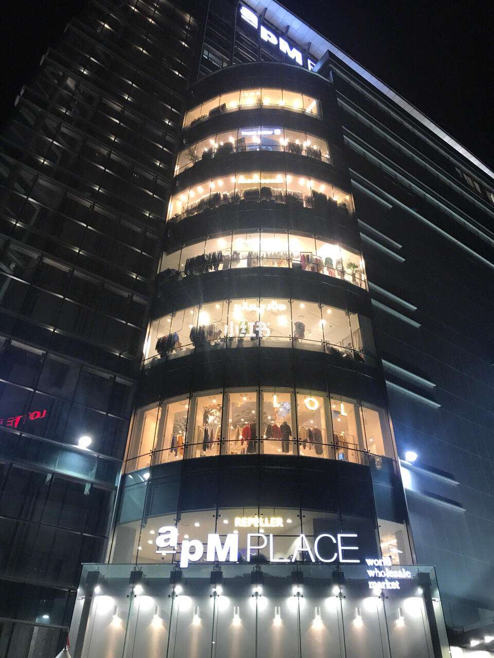 韩国东大门服装批发攻略 东大门简直就是女人的天堂的,必须买