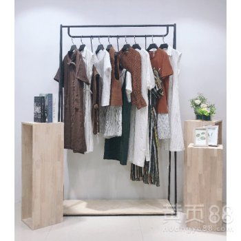 【品牌折扣女装精品库存复古女装连衣裙尾货批发精品女装批发】-